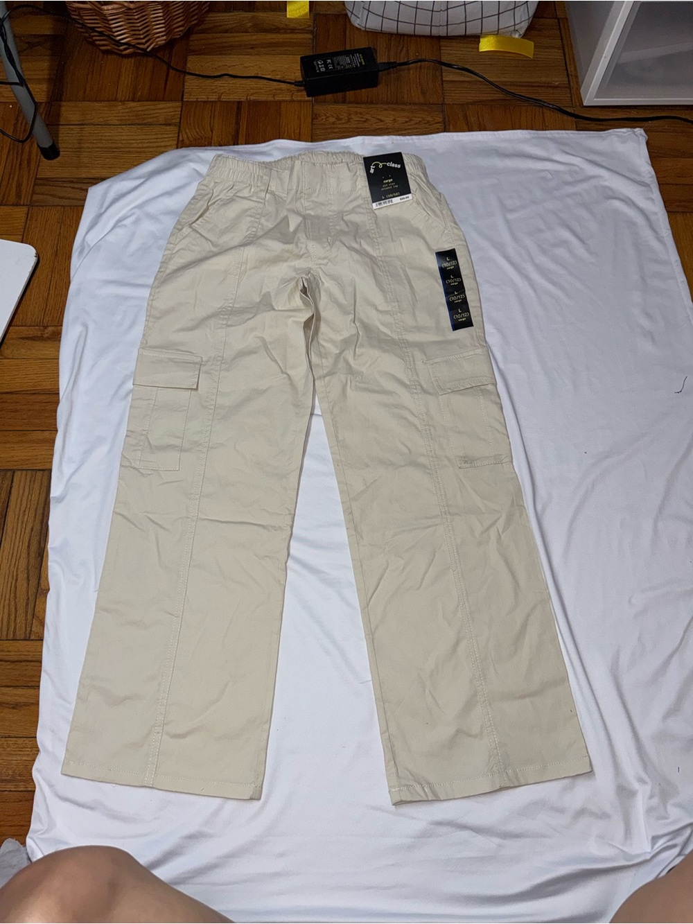 Men's Elastic-Waist Cargo Pants - Cream